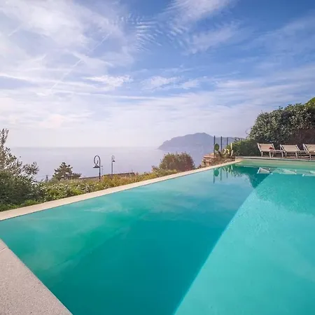 Sea View With Swimming Pool * 皮耶韦利古雷