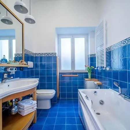 Сasa de vacaciones Sea View With Swimming Pool *