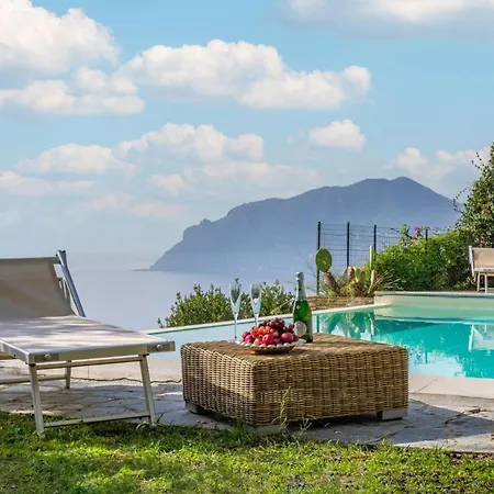 Prázdninový dům Sea View With Swimming Pool Pieve Ligure